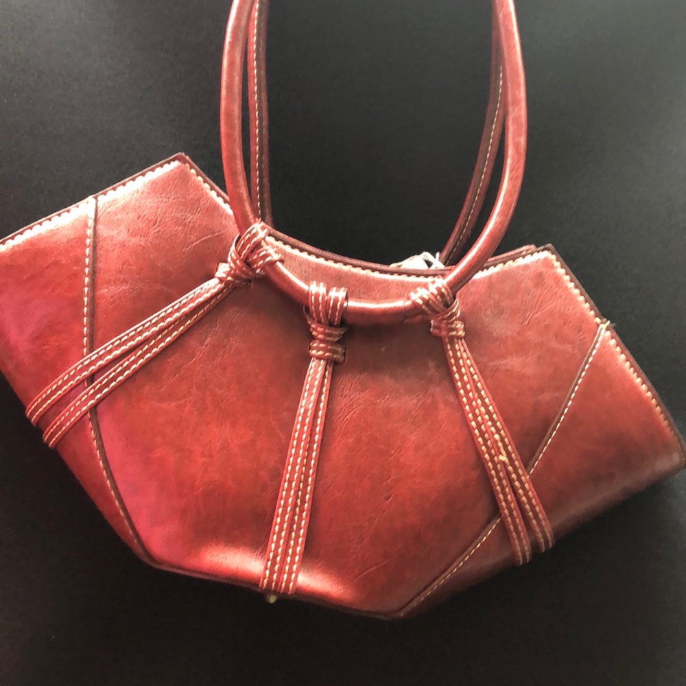 Hand bag